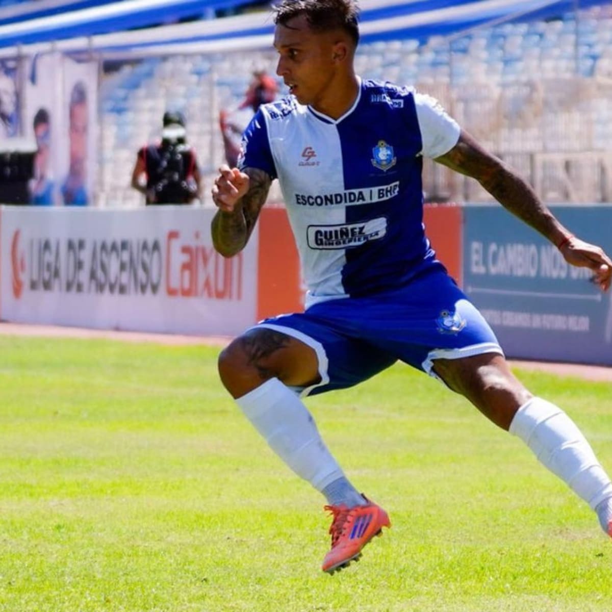 Fue seleccionado uruguayo, jugó en Francia y ahora brilla en Chile: “Es una liga competitiva, no te puedes relajar”