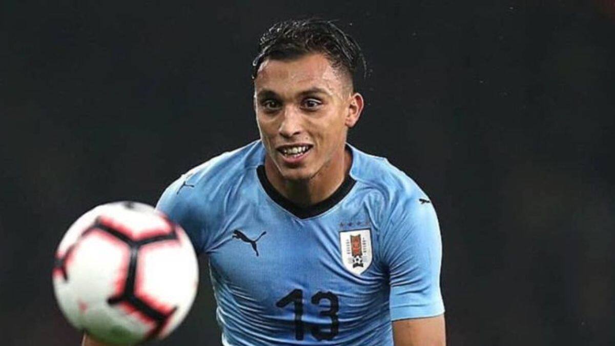 Jugó en La Celeste y no olvida el “dedo de Jara”: “Como uruguayo me dio bronca, pero como futbolista uno lo entiende”