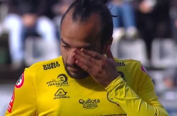 Vidangossy no aguantó la emoción y lloró con minuto de silencio por José Sulantay