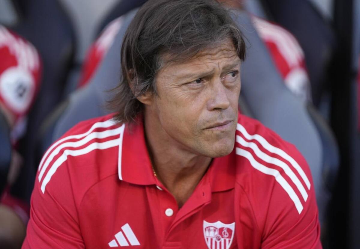 Estratega del equipo que debe lidiar con las constantes bajas del plantel.