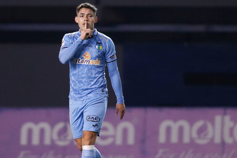 Matías Belmar le pidió perdón a su madre tras anotar por O'Higgins. Foto: Aton