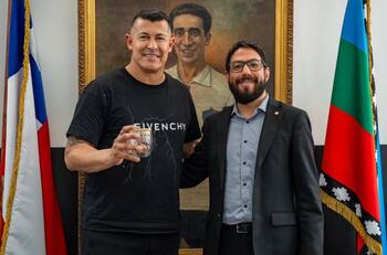 Sigue el remezón en Colo Colo: acusan “golpe de estado” por parte del Club Social y Deportivo