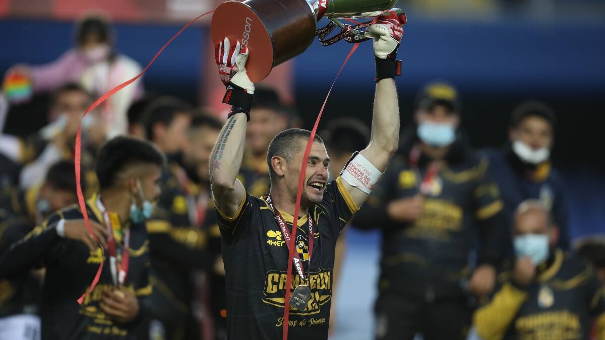 Club de Primera B negocia el retorno de Matías Cano al fútbol chileno