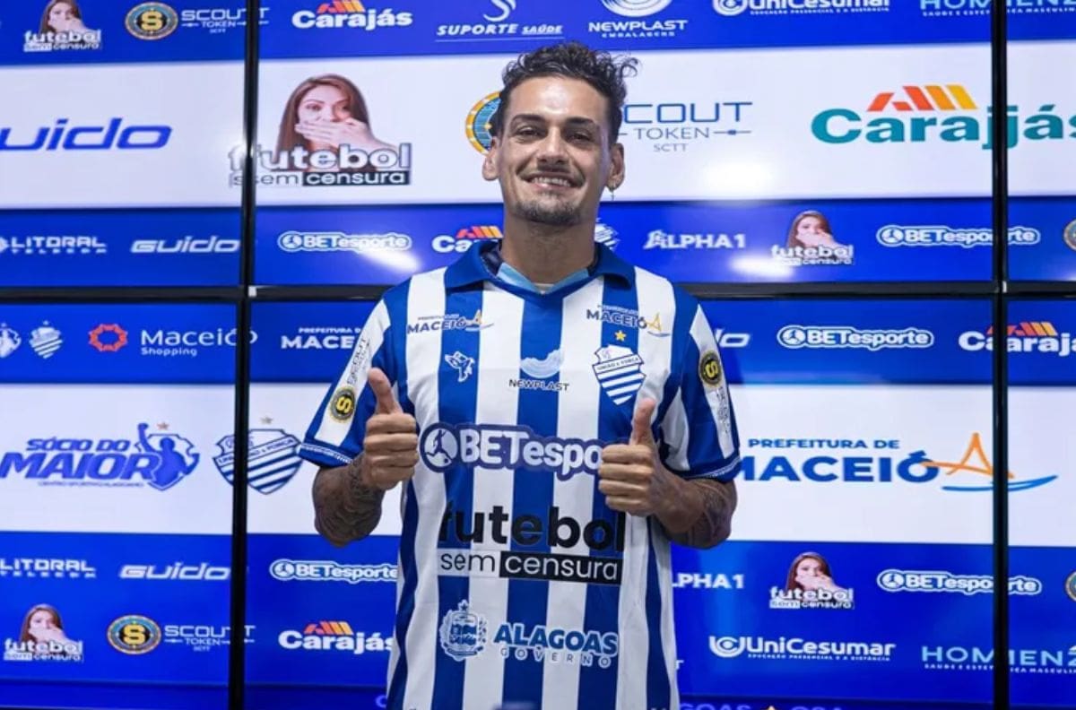 Fue clave en un título: futbolista chileno cambia sorpresivamente de equipo en Brasil