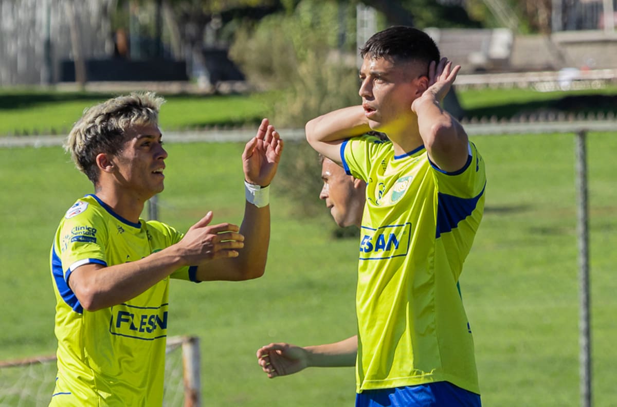 Fue desechado por Colo Colo y ahora es uno de los máximos goleadores de su club en el fútbol chileno