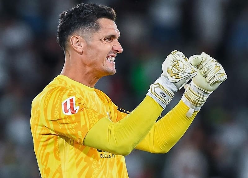 toma leve ventaja en Colo Colo.