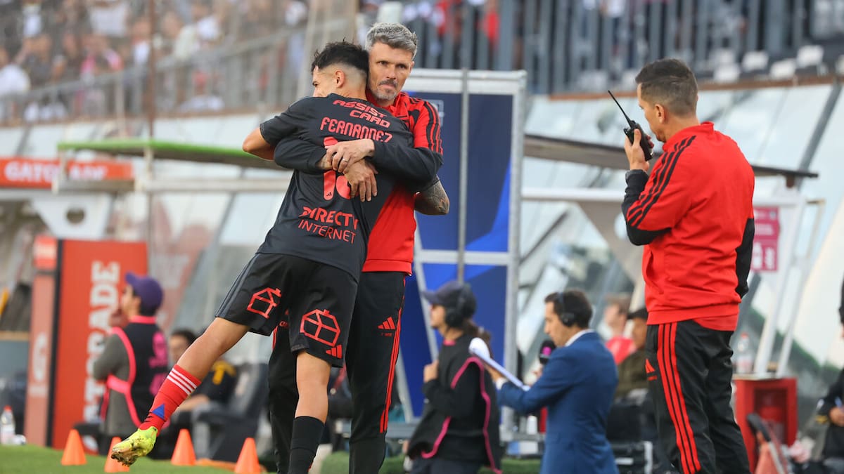 En medio de la lucha por el puesto: El gesto de Fernando Ortiz que marca un antes y un después para Matías Fernández