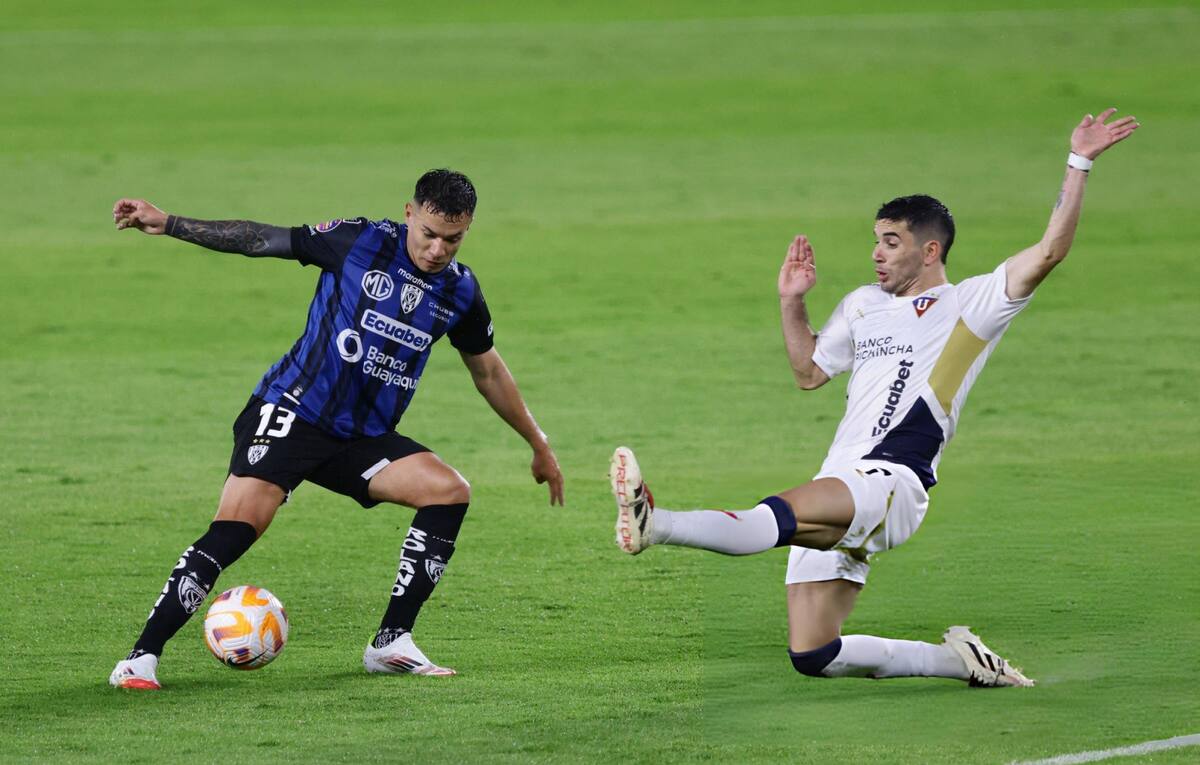 El lateral derecho se acerca al Estadio Monumental. Foto: Aton.