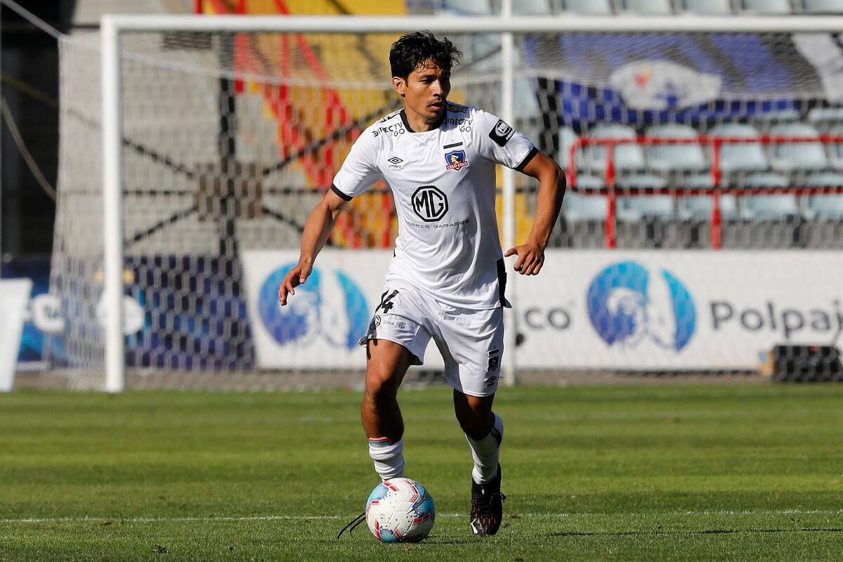 defendiendo los colores de Colo Colo en la temporada 2020 (Foto: Aton)