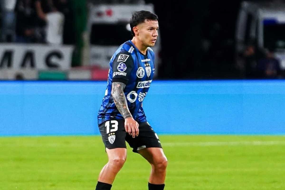 El lateral finaliza su vínculo con Independiente del Valle y su fichaje sería a costo cero. Foto: @MatiFernandez_13