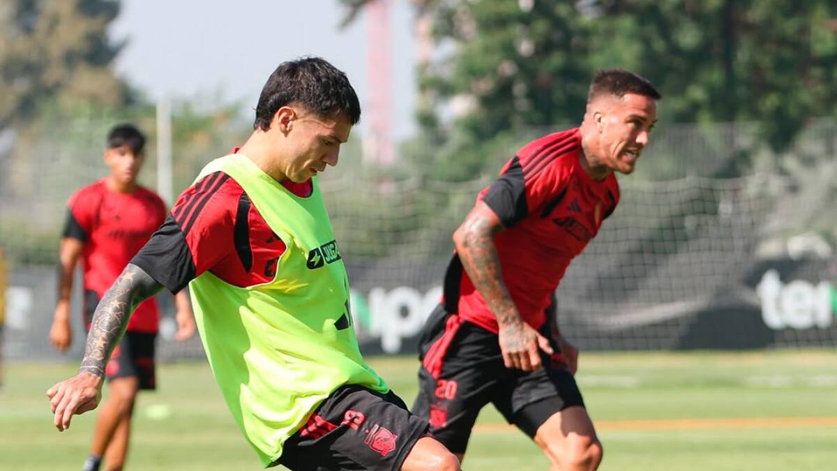 De fichajes top a relegados: la batalla de Javier Méndez y Matías Fernández para convencer a Ortiz en Colo Colo