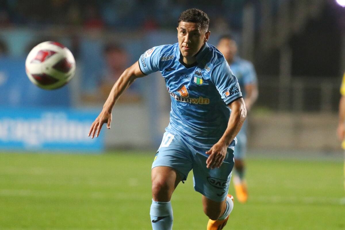 se despide de O'Higgins y es nuevo refuerzo de Belgrano. Foto: Aton