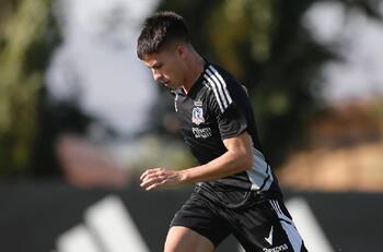 VIDEO| Matías Moya está de vuelta en Colo Colo y se lució con gran jugada en práctica previa al duelo con Magallanes