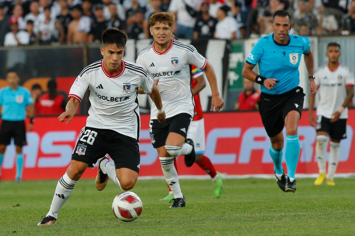 Matías Moya jugando por Colo Colo en el Campeonato Nacional (Foto: Aton)