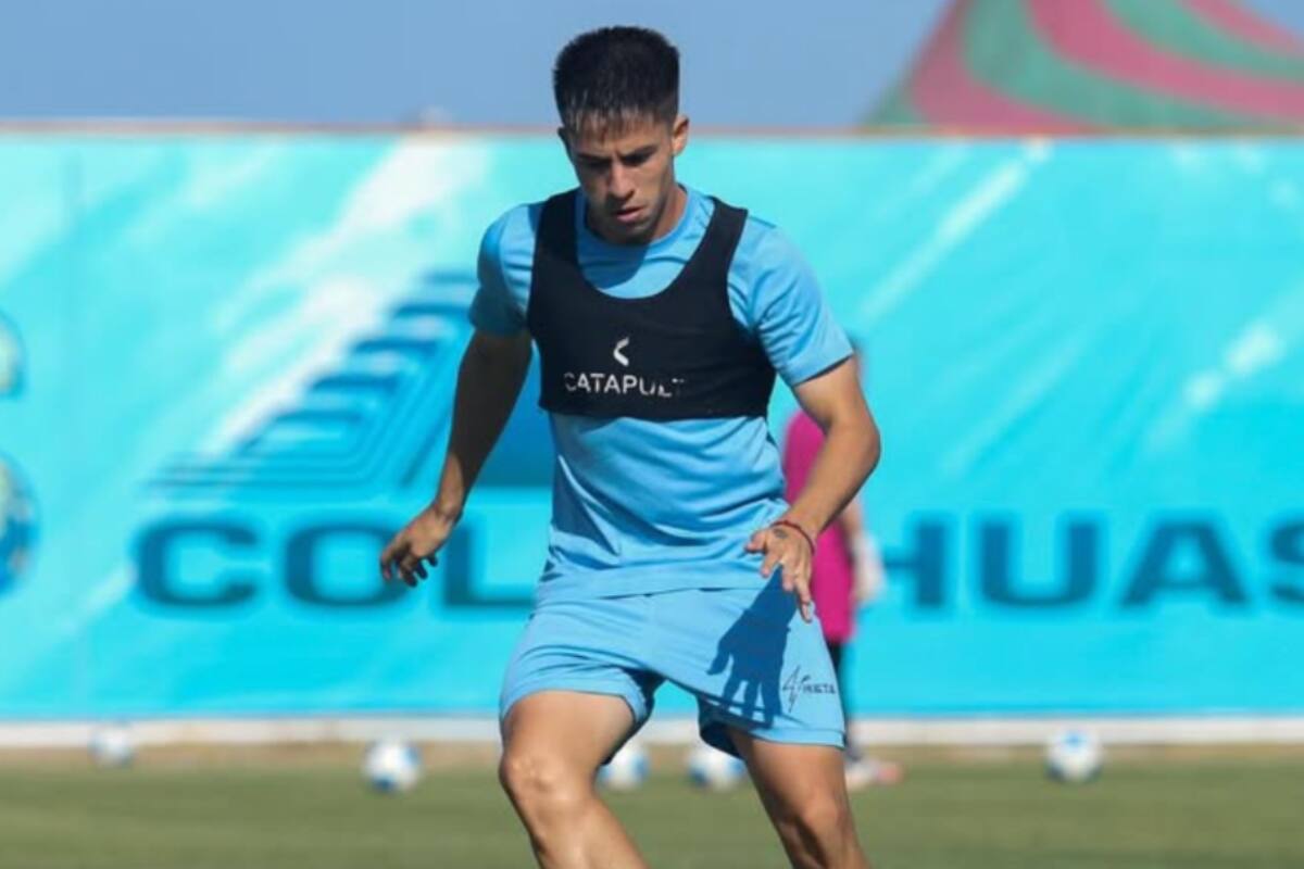 en su llegada a Deportes Iquique. (Foto: @cdiquique)