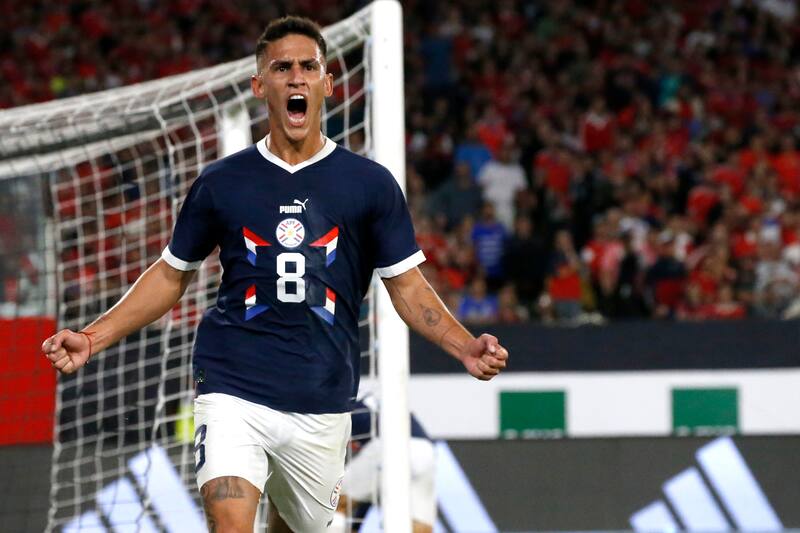 El mediocampista suma cinco partidos consecutivos anotando y es la gran amenaza para Ñublense.
Andres Pina/Photosport