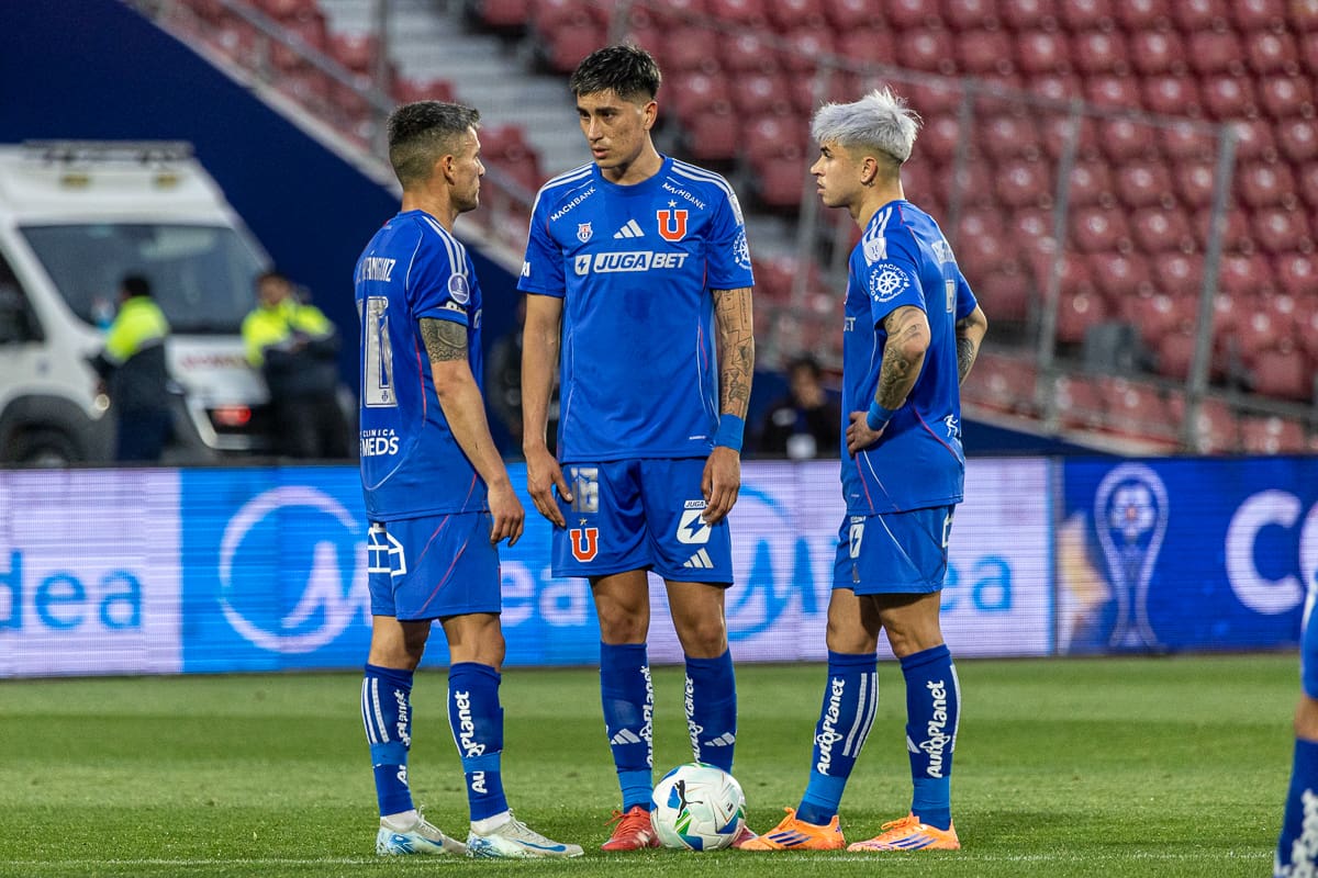 Es uno de los jugadores encargados de la pelota parada que dejará el club. Foto: Felipe Escobedo