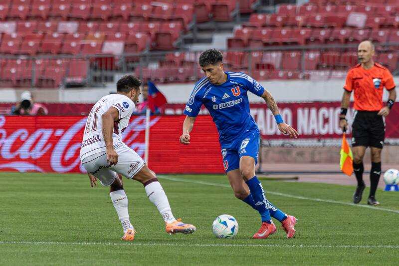 en el duelo de Universidad de Chile vs Lanús, semifinal de ida de Copa Sudamericana. Foto: Felipe Escobedo