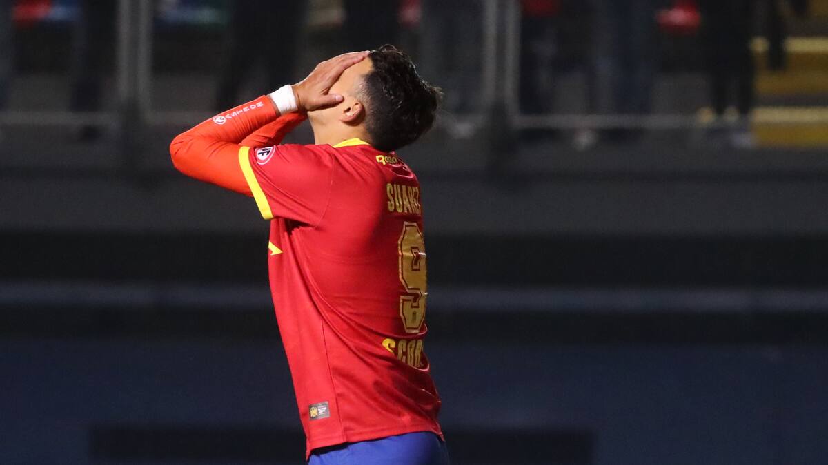 No convence en Unión Española: Matías Suárez podría dejar el fútbol chileno
