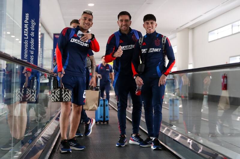 El jugador antes de emprender rumbo a Brasil. Foto: @udechile