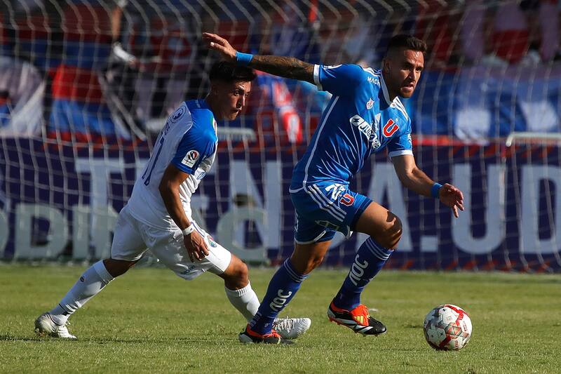 El futbolista de la U se ilusiona con volver a vestir la camiseta de La Roja. Foto: Aton.