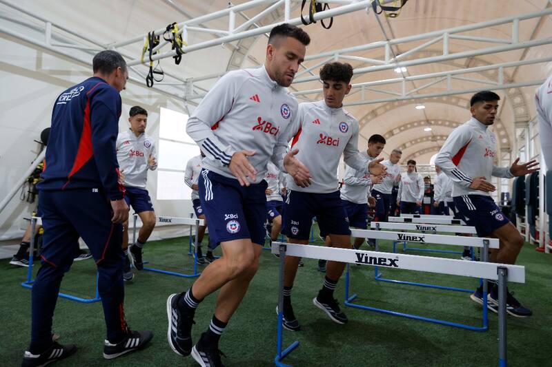 Matías Zaldivia en los trabajos de gimnasio en Juan Pinto Durán.