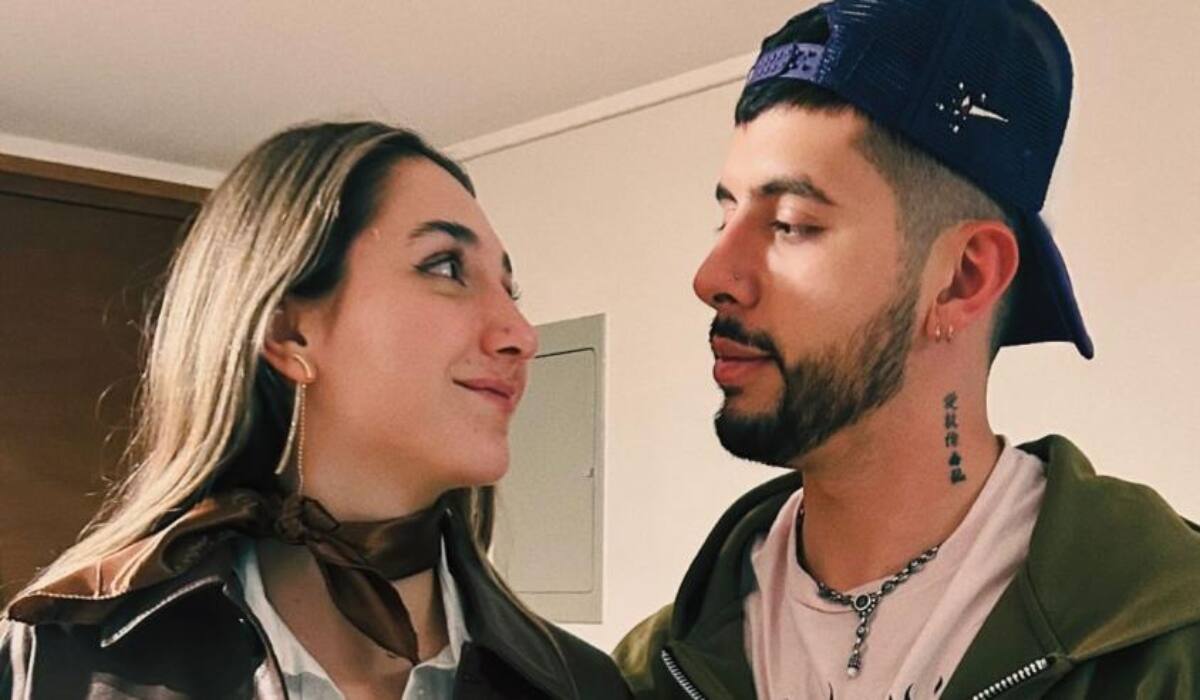 llevan un gran romance a tan solo un mes de conocerse