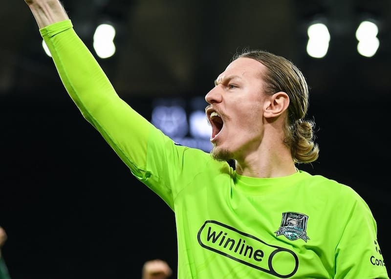 El PSG podría desistir de su fichaje si no resuelve su situación judicial. Créditos: @motya_39.