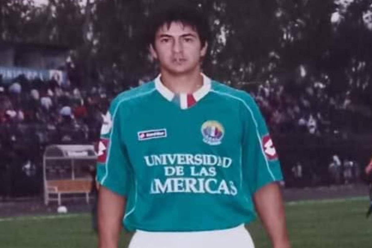 El ex futbolista sufrió un accidente cerebrovascular.