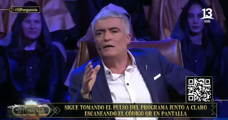 Mauricio Flores haciendo un análisis de su personaje Tony Esbelt.