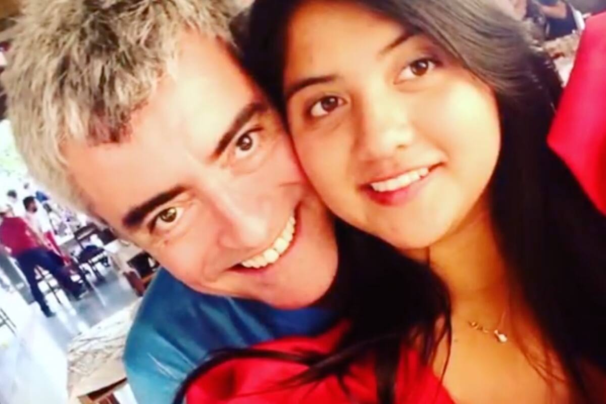 Mauricio Flores posa con su hija, Danika. Créditos: Instagram.