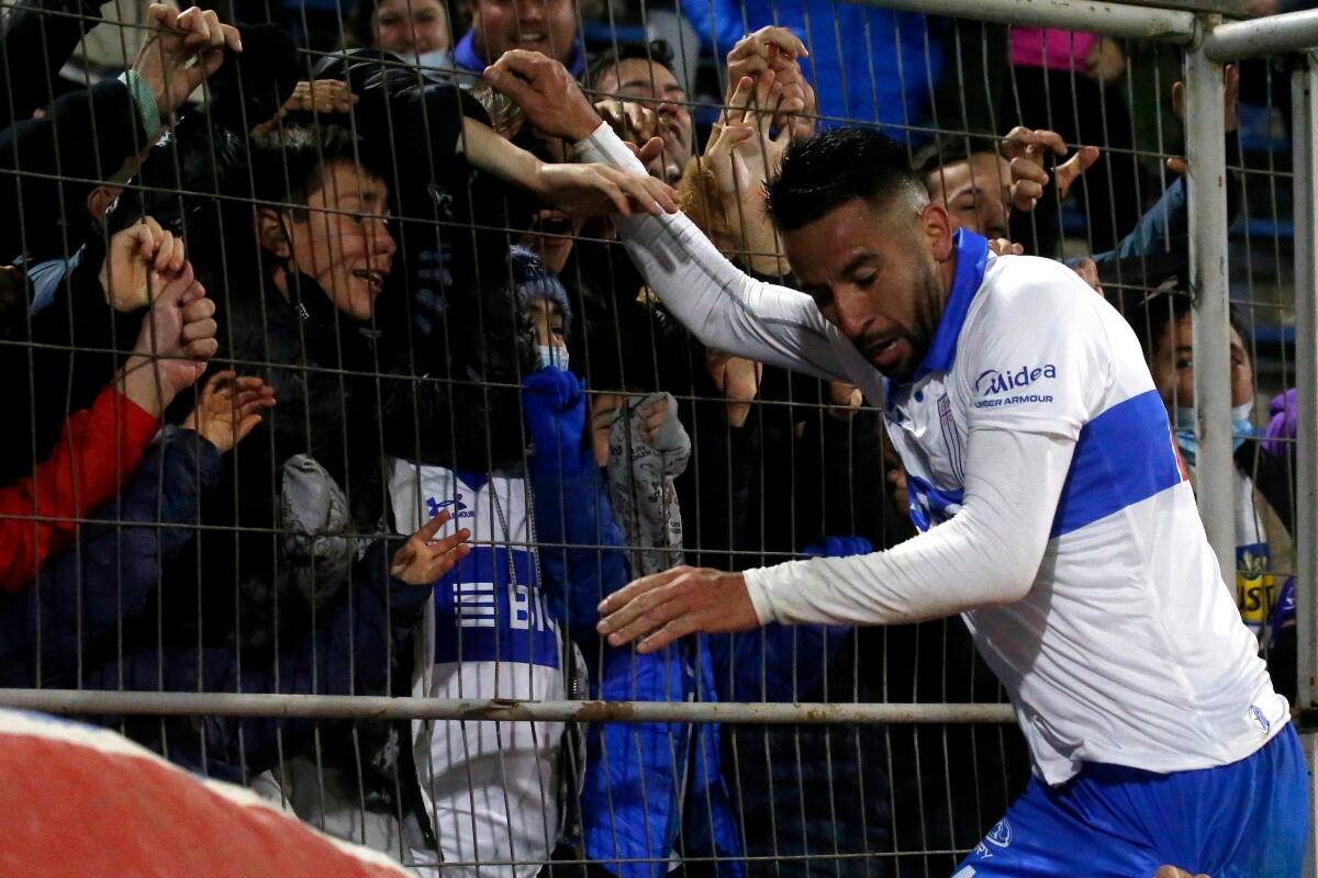 Mauricio Isla, exjugador de Universidad Católica. Foto: Agencia Aton.