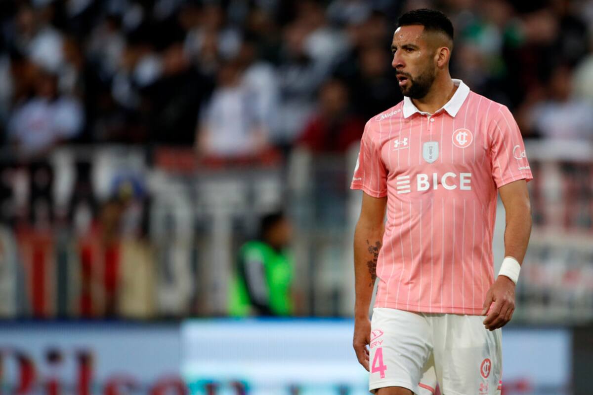 Mauricio Isla se fue de Universidad Católica. Foto: Aton.