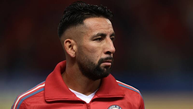 La verdadera razón por la que Mauricio Isla firmará solo por un año en Colo Colo
