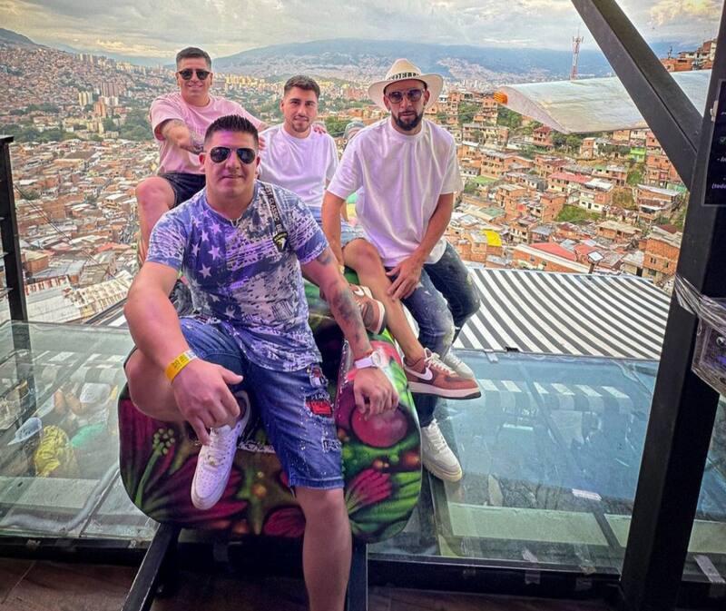 Mauricio Isla disfrutando en Medellín.