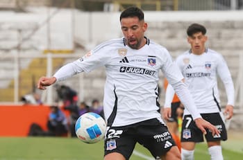 Tras el empate de Colo Colo: documentos de Mauricio Isla aparecen botados en Recoleta