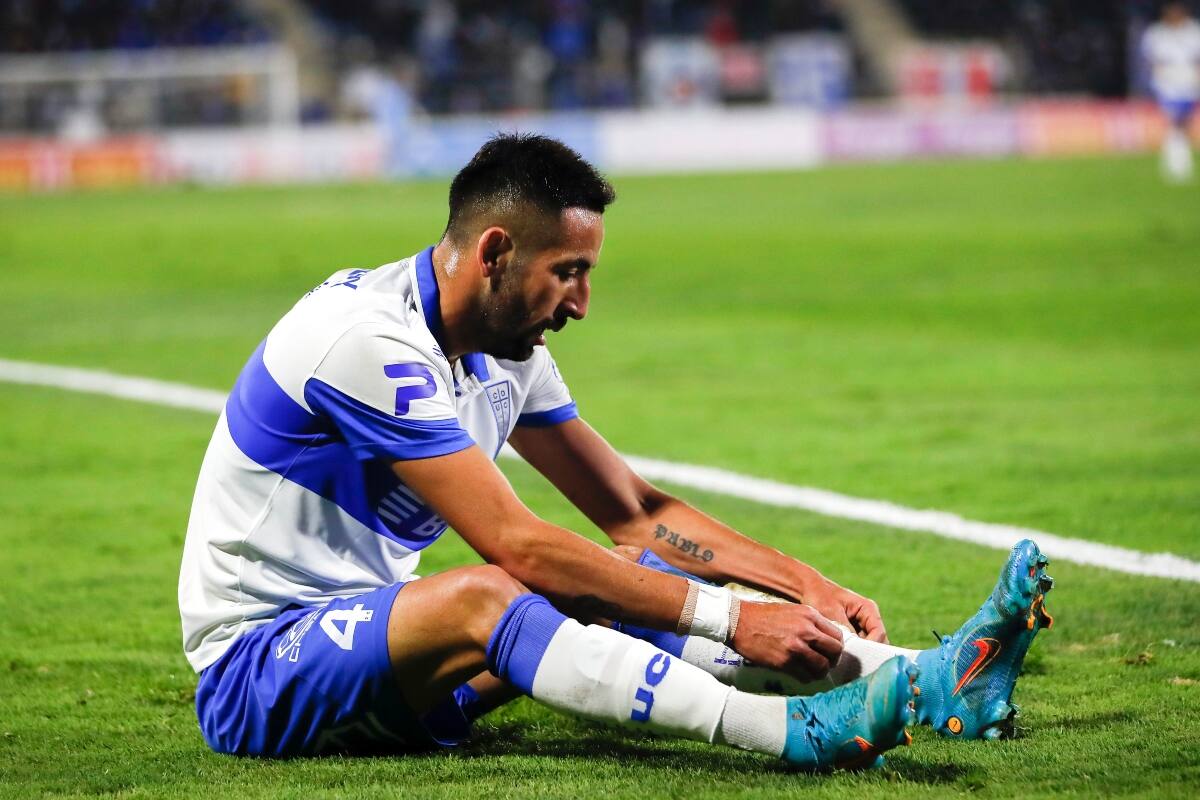 Mauricio Isla en su etapa en la UC. Foto: Agencia Aton.