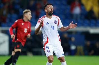 ¿Se repite la pesadilla?: El temor de Colo Colo ante interés del Grupo Pachuca por Mauricio Isla