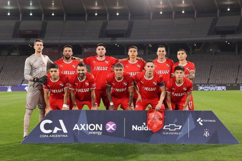 El lateral derecho chileno hizo su estreno oficial en Independiente de Avellaneda.