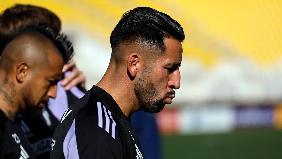 “Su deseo es continuar”: Mauricio Isla quiere seguir en Colo Colo para la próxima temporada