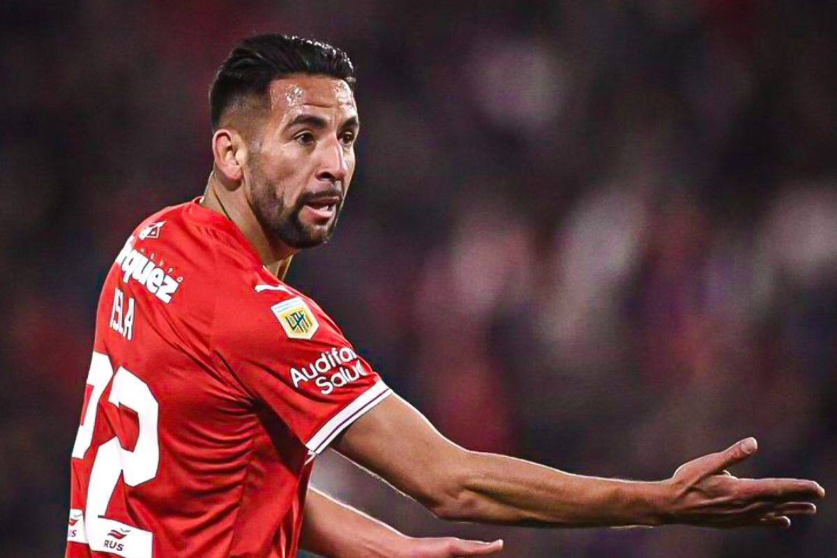 alista la definición de su futuro en Independiente.