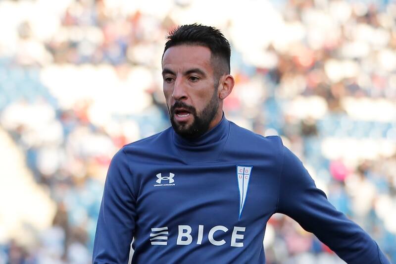Mauricio Isla no la pasa bien en la Universidad Católica. Foto: Agencia Aton.
