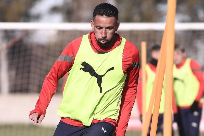 El defensor chileno, pretendido por Colo Colo, en un entrenamiento con Independiente de Avellaneda. Foto: Twitter CAI.