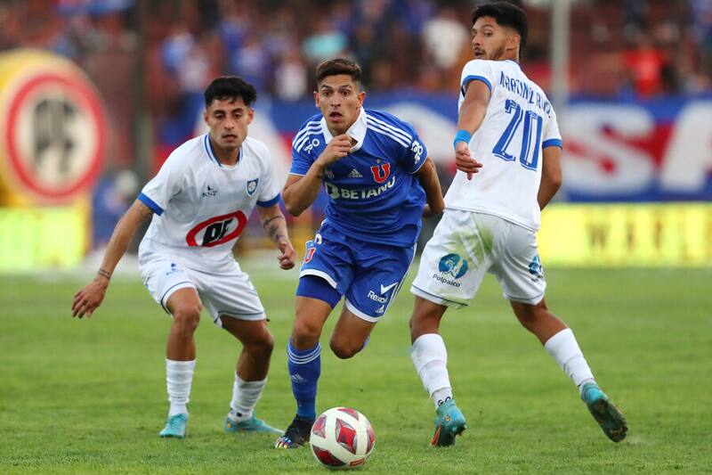 El mediocampista en la primera fecha del Campeonato Nacional entre la U y Huachipato. Foto: Aton.