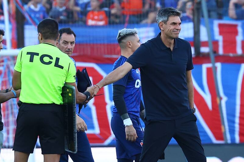 dejó de ser el DT de Universidad de Chile.