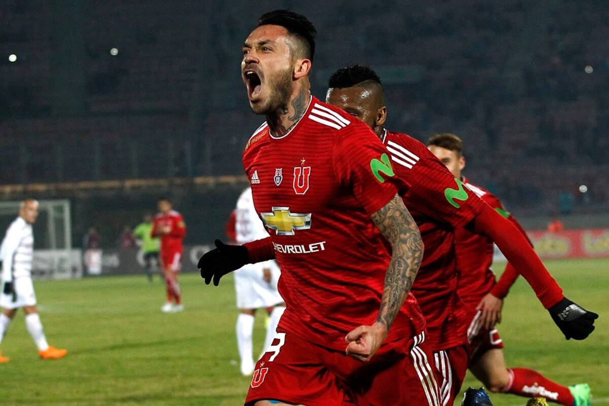Mauricio Pinilla recordó sus errores de juventud en la U. Agencia Photo.