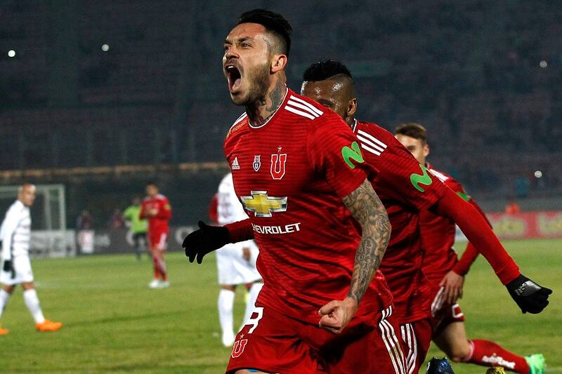 Mauricio Pinilla recordó sus errores de juventud en la U. Agencia Photo.