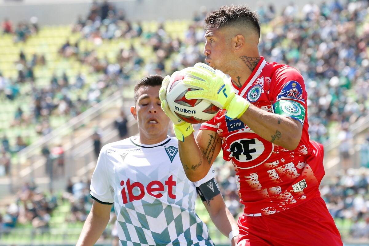 jugando por Deportes Puerto Montt.