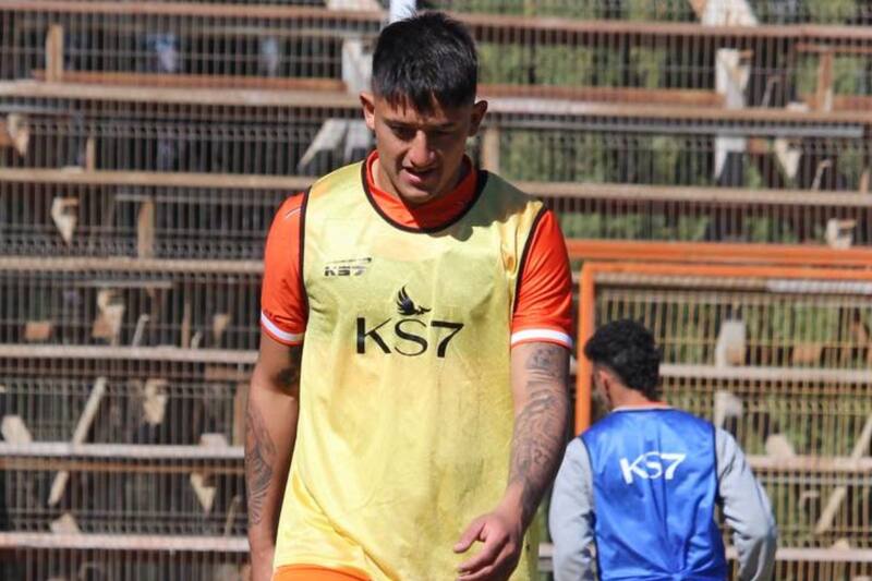 Mauro Brasil, durante un entrenamiento de Cobreloa. Foto: Instagram Cobreloa.