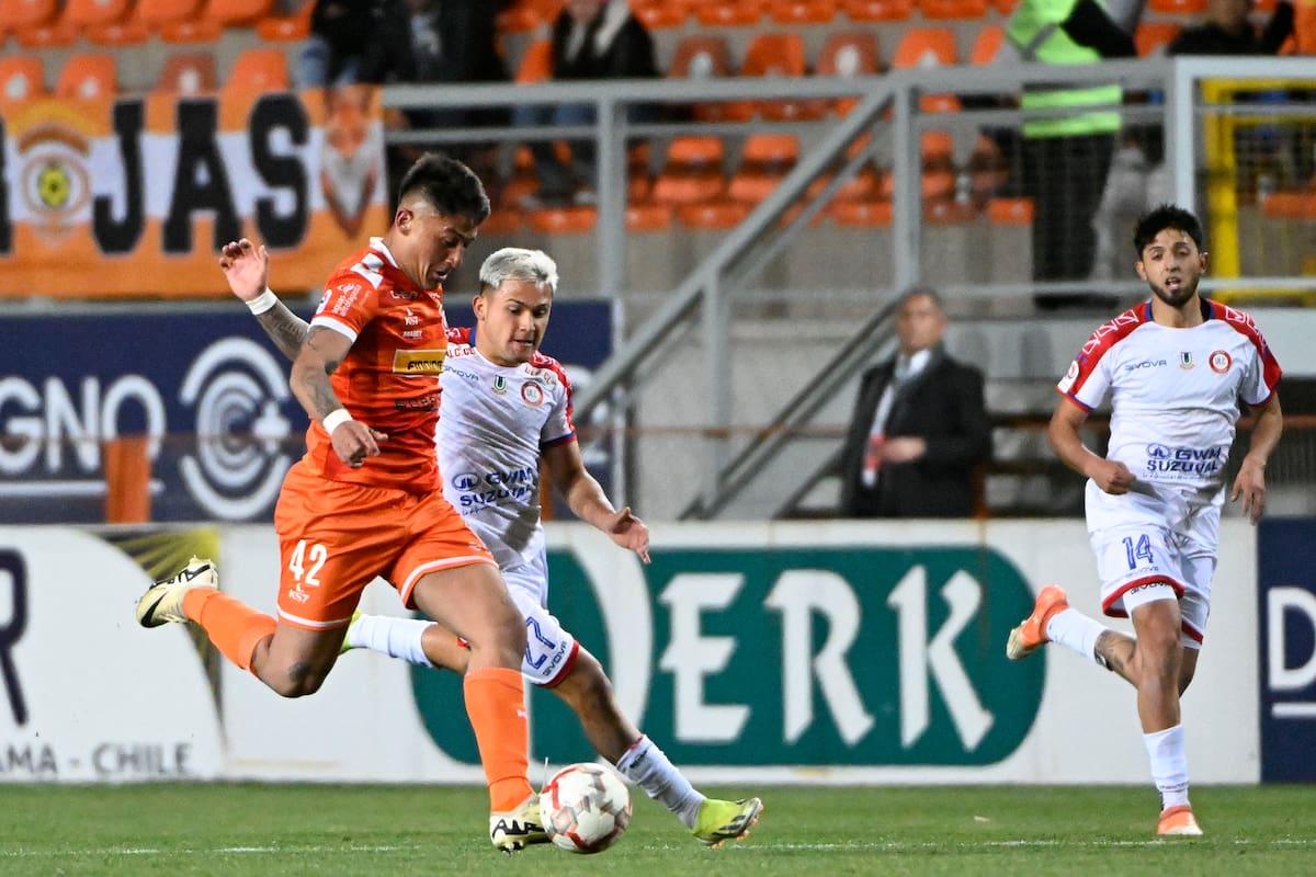 Mauro Brasil, defensa uruguayo que llegó cedido a Cobreloa es de los jugadores extranjeros más caros del fútbol chileno. (Foto: Aton)